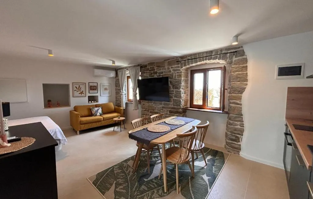 Apartment Groznjan II By Villas Guide